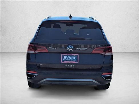 Used 2022 Volkswagen Taos SE FWD image 6