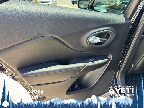 Used 2021 Jeep Cherokee Trailhawk w/ Premium Leather Package AWD/4WD image 22