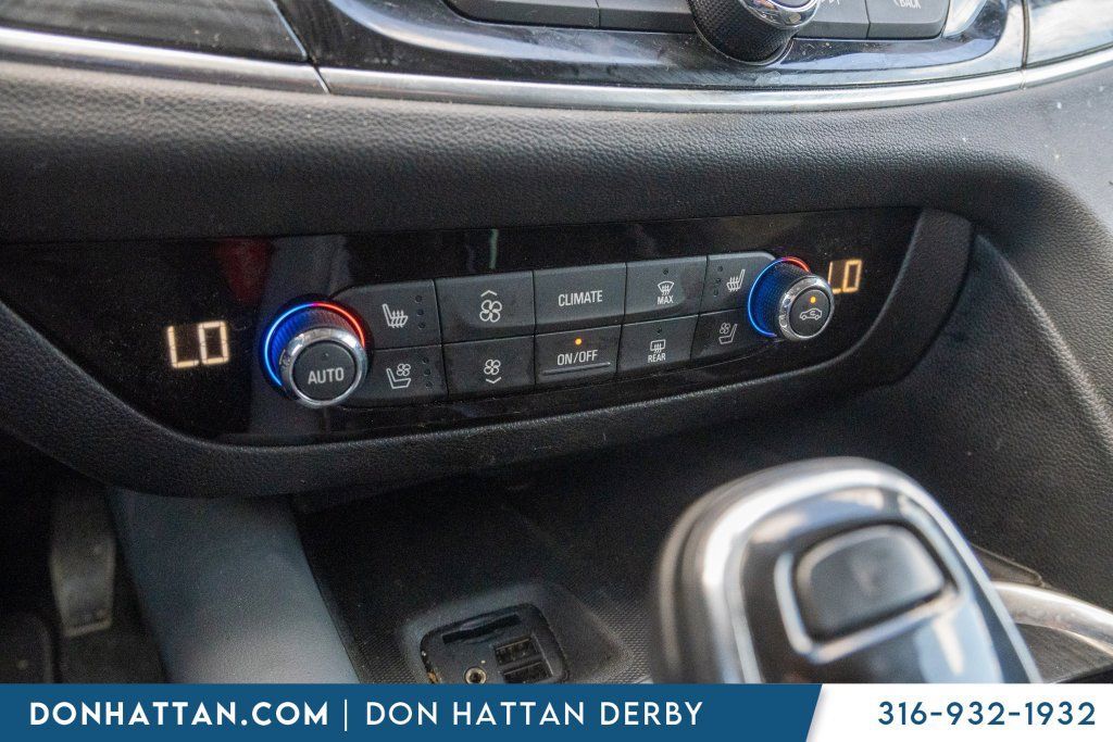 Used 2020 Buick Enclave Premium AWD/4WD image 9