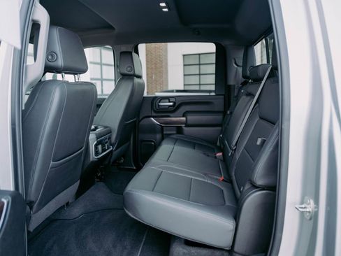 Used 2021 GMC Sierra 2500 SLT w/ SLT Convenience Package image 15