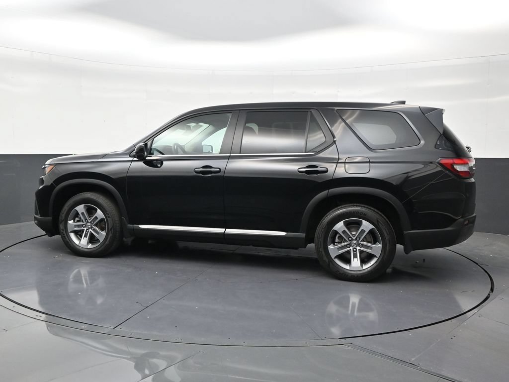 Used 2025 Honda Pilot EX-L image 2