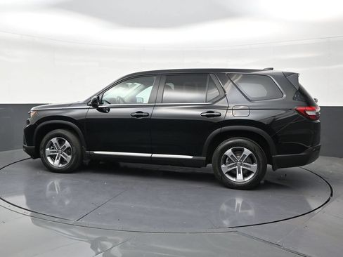 Used 2025 Honda Pilot EX-L image 2