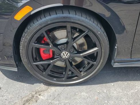 Used 2024 Volkswagen GTI SE FWD image 3