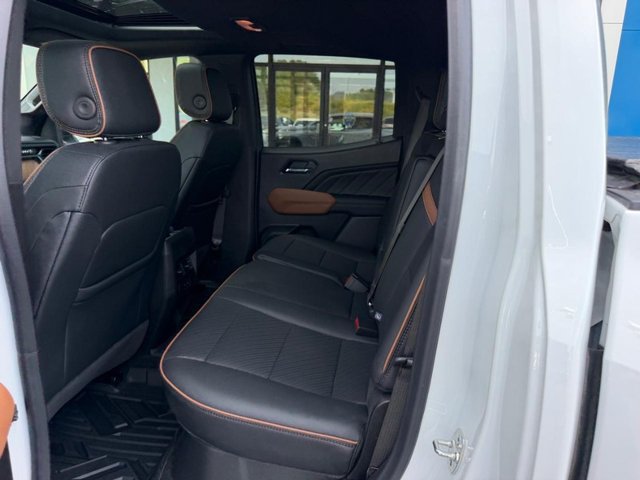 Used 2026 GMC Canyon AT4 w/ Technology Plus Package AWD/4WD image 9