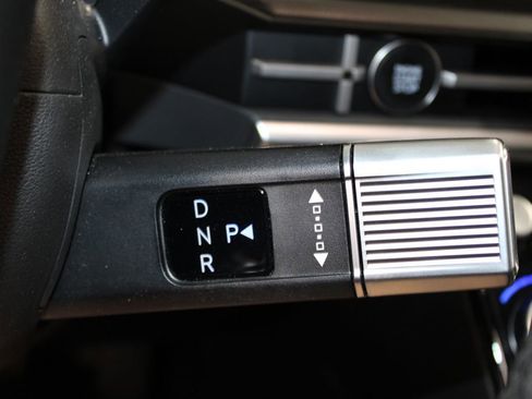 Used 2025 Hyundai Santa Fe XRT image 27