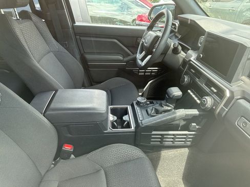 Used 2025 Toyota 4Runner SR5 image 5