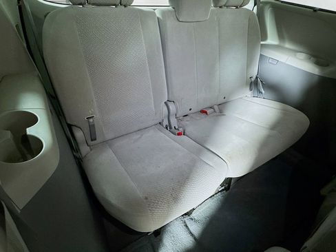 Used 2011 Toyota Sienna LE FWD image 23