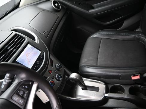Used 2016 Chevrolet Trax LT w/ LT Convenience Package FWD image 17