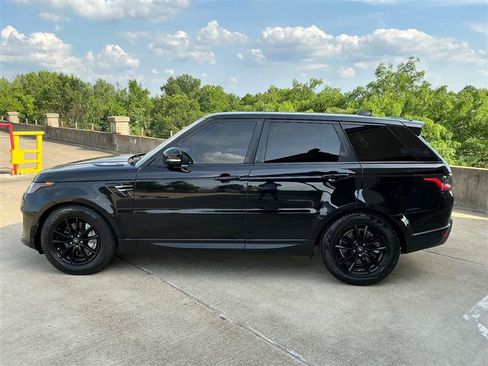 Used 2019 Land Rover Range Rover Sport SE AWD/4WD image 3