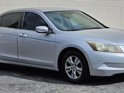 Used 2010 Honda Accord LX-P image 7