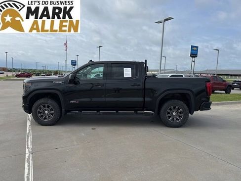 Used 2024 GMC Sierra 1500 AT4 w/ Technology Package image 3