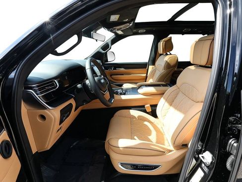 New 2026 Jeep Grand Wagoneer Summit AWD/4WD image 11