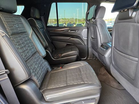 Used 2023 Cadillac Escalade Sport Platinum AWD/4WD image 26