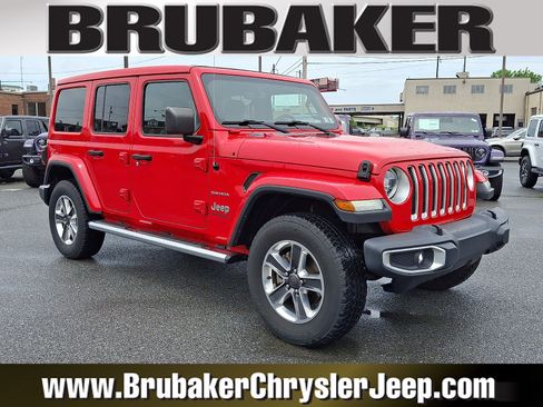 Used 2019 Jeep Wrangler Unlimited Sahara AWD/4WD image 1