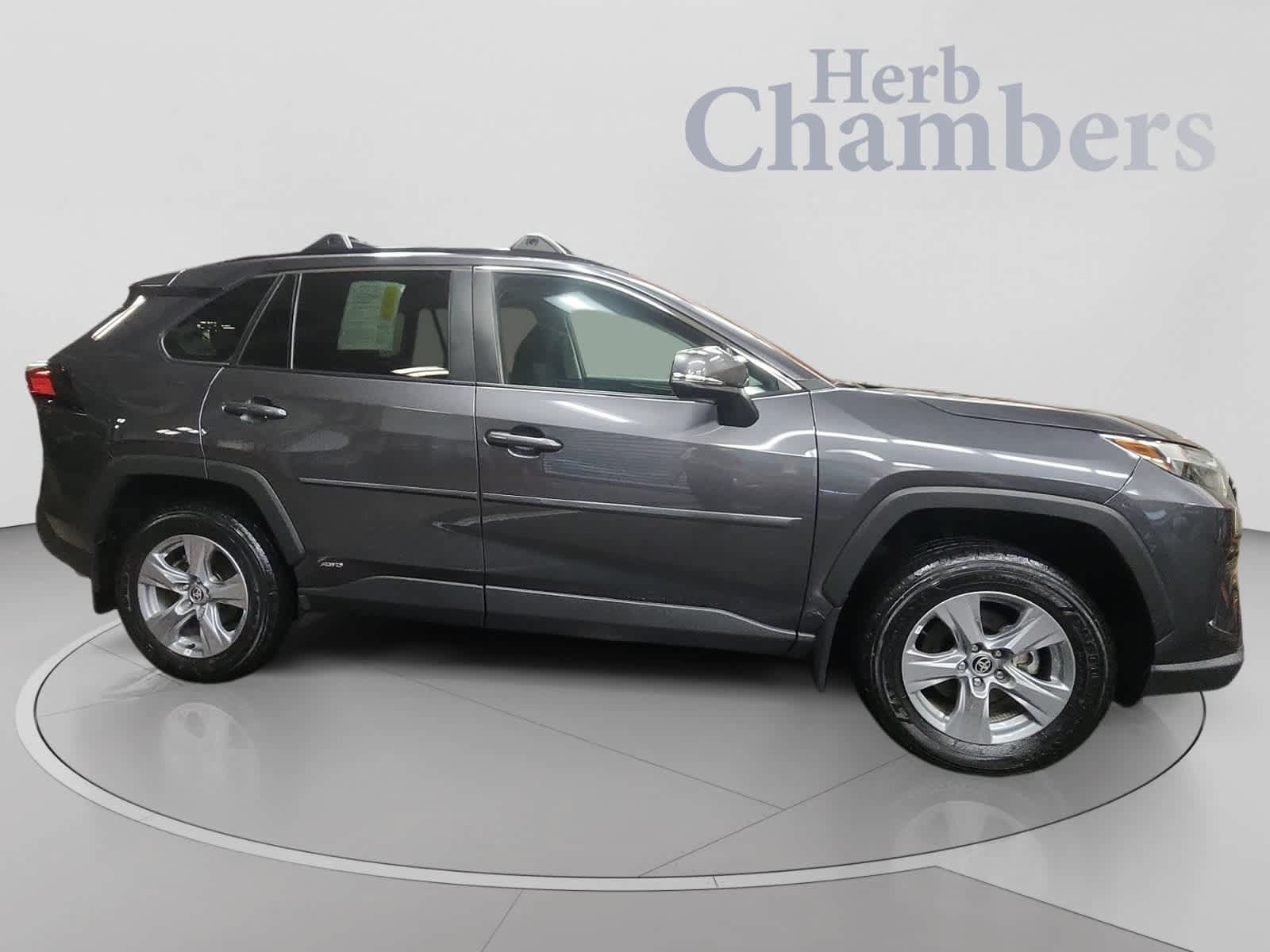 Used 2025 Toyota RAV4 LE AWD/4WD image 12
