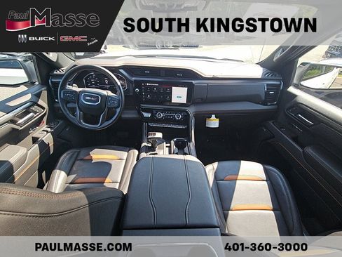 Used 2025 GMC Sierra 1500 AT4 w/ AT4 Premium Package AWD/4WD image 19