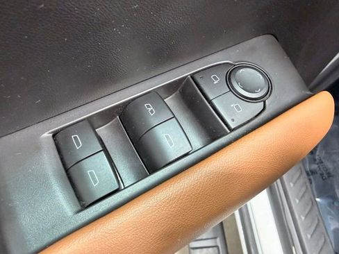Used 2023 GMC Canyon AT4 w/ AT4 Premium Package AWD/4WD image 26