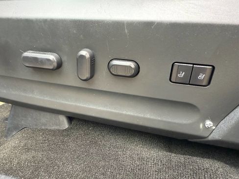 Used 2015 Ford Expedition EL XLT w/ Equipment Group 202A image 21