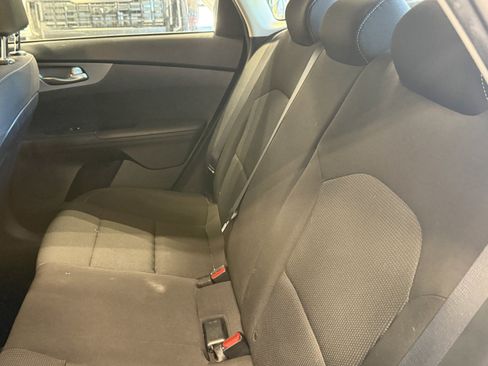 Used 2021 Kia Forte LXS FWD image 23
