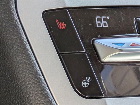 Certified 2021 Ford Explorer XLT w/ Equipment Group 202A image 21