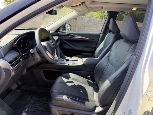 Used 2024 INFINITI QX60 Luxe w/ Cargo Package image 13