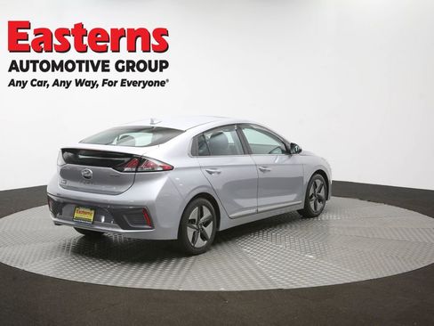 Used 2022 Hyundai Ioniq SEL FWD image 40