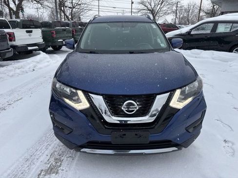 Used 2017 Nissan Rogue SV image 8