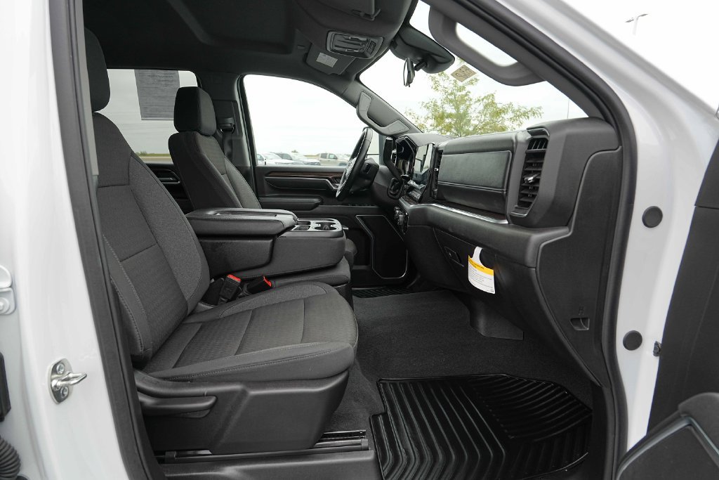Used 2025 Chevrolet Silverado 2500 LT w/ Convenience Package AWD/4WD image 22