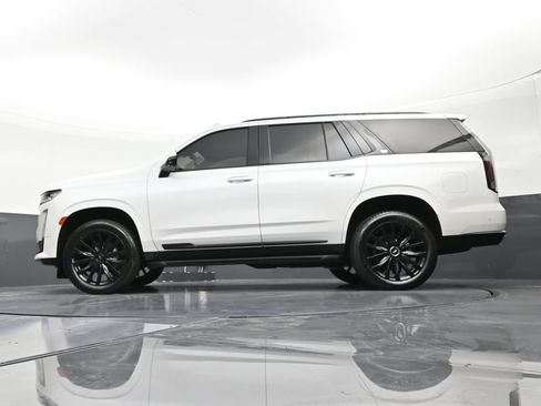 Used 2022 Cadillac Escalade Premium Luxury AWD/4WD image 21