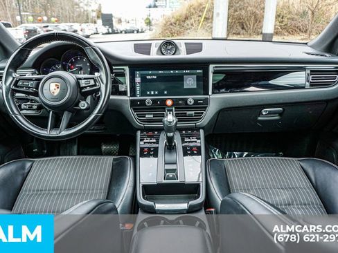 Used 2023 Porsche Macan Turbo image 25