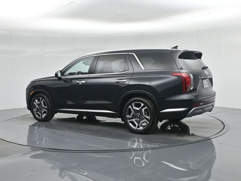 Used 2023 Hyundai Palisade Limited w/ Cargo Package image 7