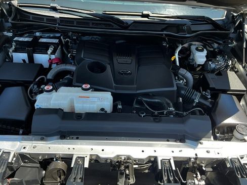 Used 2023 Toyota Tundra SR5 w/ TRD Off-Road Package AWD/4WD image 42