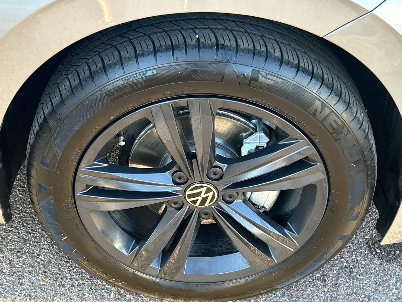 Certified 2023 Volkswagen Jetta SE w/ Panoramic Sunroof Package FWD image 6