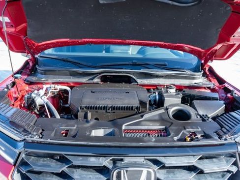 Used 2025 Honda Pilot Sport image 27