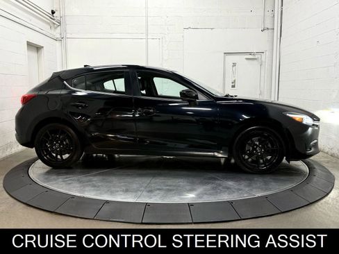 Used 2018 MAZDA MAZDA3 Grand Touring FWD image 9
