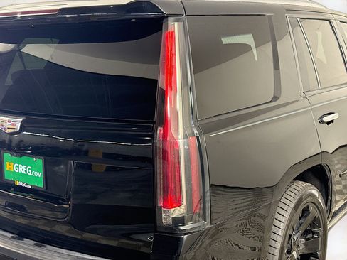 Used 2019 Cadillac Escalade Platinum w/ Escalade Sport Edition image 34