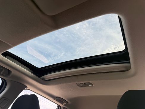 Used 2017 Honda Fit EX image 19