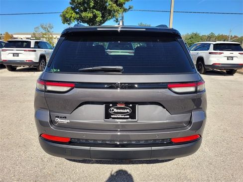 New 2025 Jeep Grand Cherokee Limited w/ Trailer Tow Package image 12