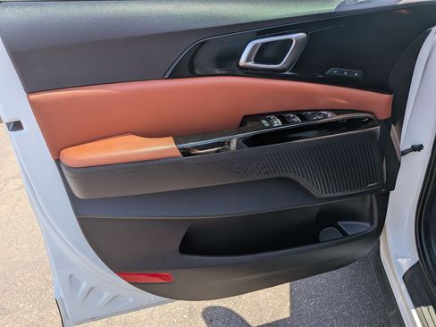 Used 2024 Kia Carnival SX Prestige FWD image 12
