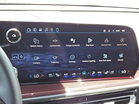 Certified 2025 Chevrolet Traverse RS w/ LPO, Floor Liner Package AWD/4WD image 17