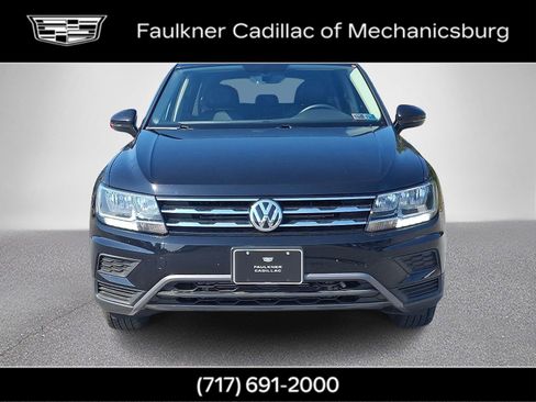 Used 2021 Volkswagen Tiguan SE w/ Panoramic Sunroof Package AWD/4WD image 3