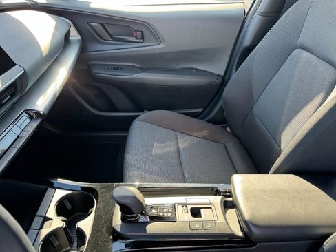 Used 2025 Toyota Prius LE image 13
