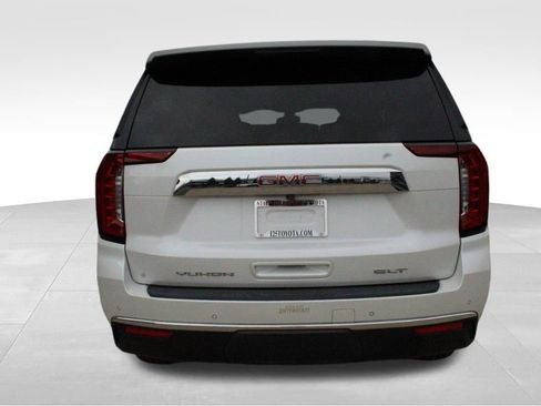 Used 2022 GMC Yukon SLT w/ SLT Premium Package AWD/4WD image 16
