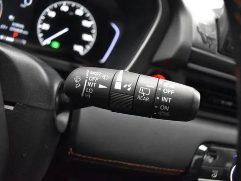 Used 2025 Honda Pilot Sport image 26