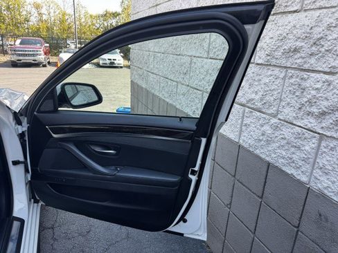 Used 2015 BMW 535d xDrive image 24