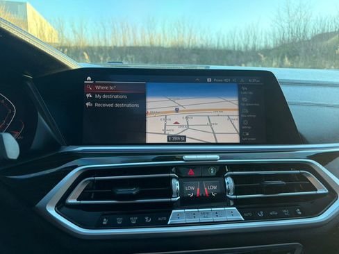 Used 2020 BMW X7 xDrive40i w/ M Sport Package image 31