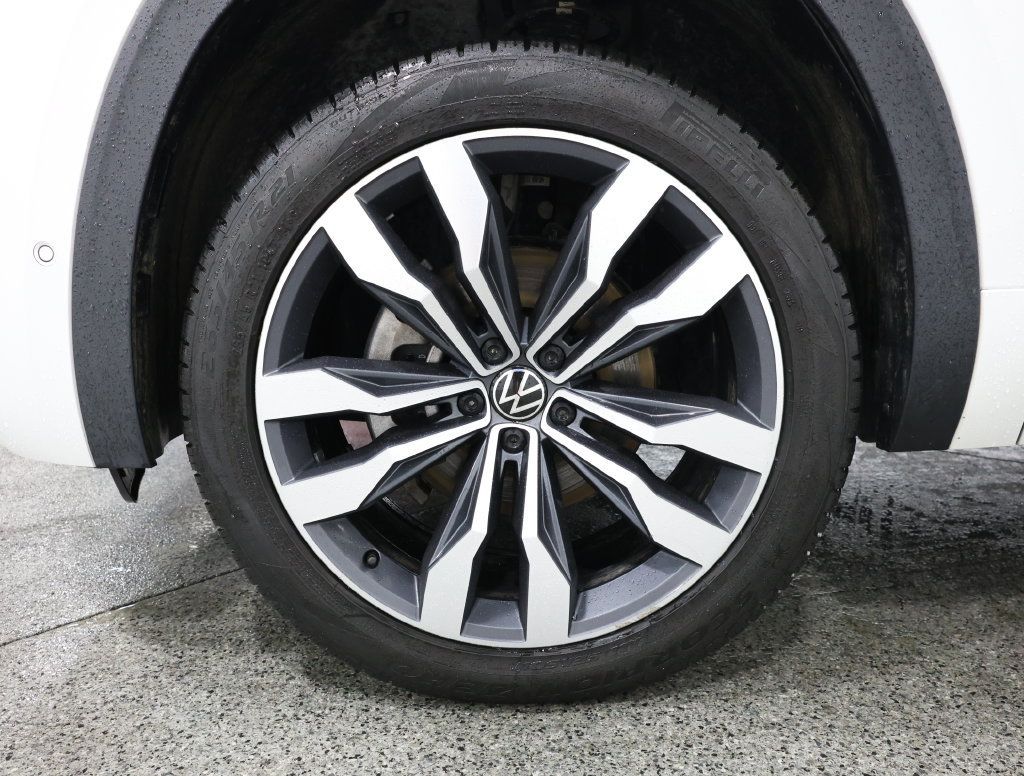 Used 2023 Volkswagen Atlas Cross Sport SEL Premium R-Line AWD/4WD image 5