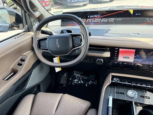 New 2026 Lincoln Navigator Black Label AWD/4WD image 14