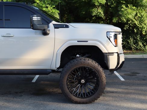 Used 2026 GMC Sierra 2500 AT4 w/ AT4 Premium Plus Package AWD/4WD image 12