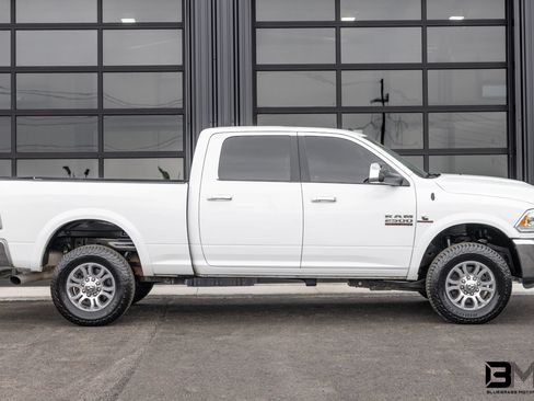 Used 2018 RAM 2500 Laramie AWD/4WD image 9